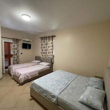 Hotel Freedom Лежа Экстерьер фото