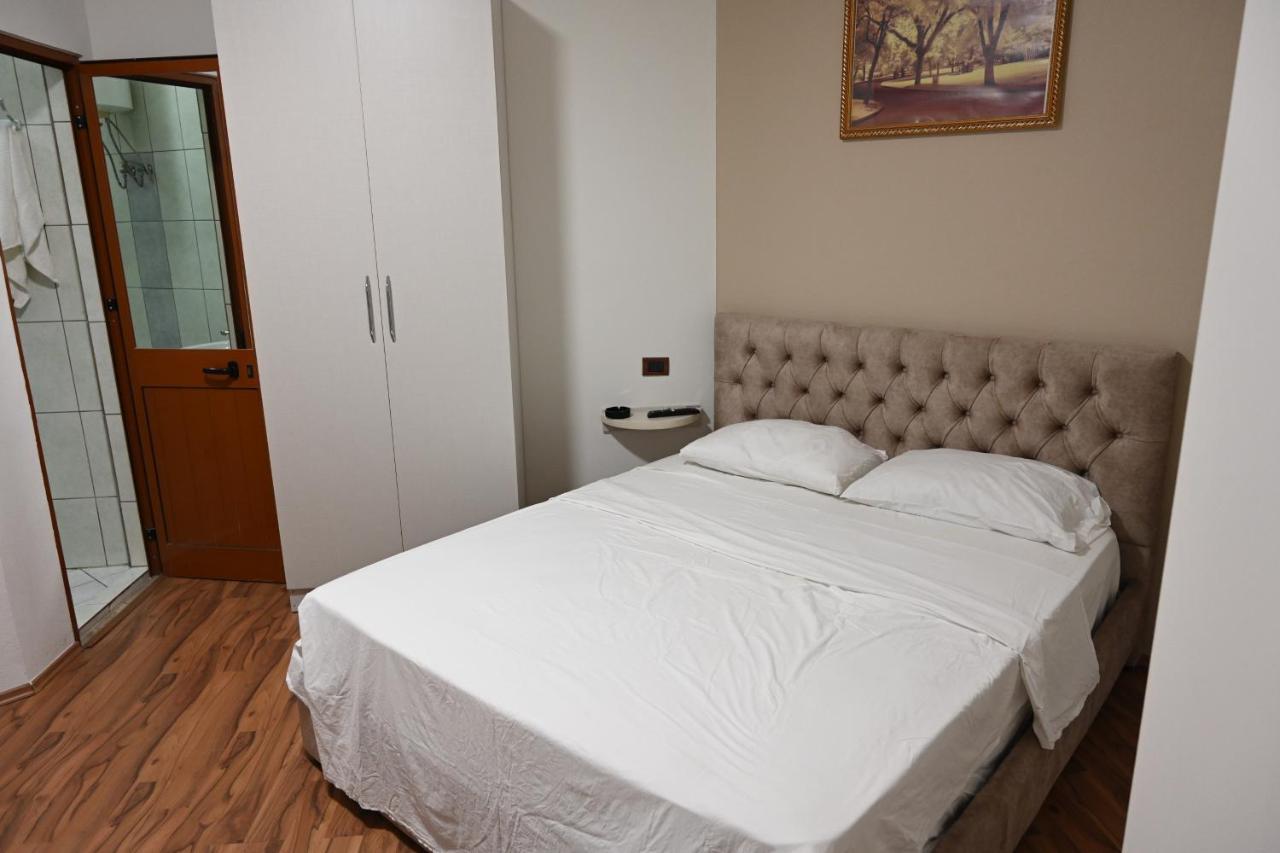 Hotel Freedom Лежа Экстерьер фото