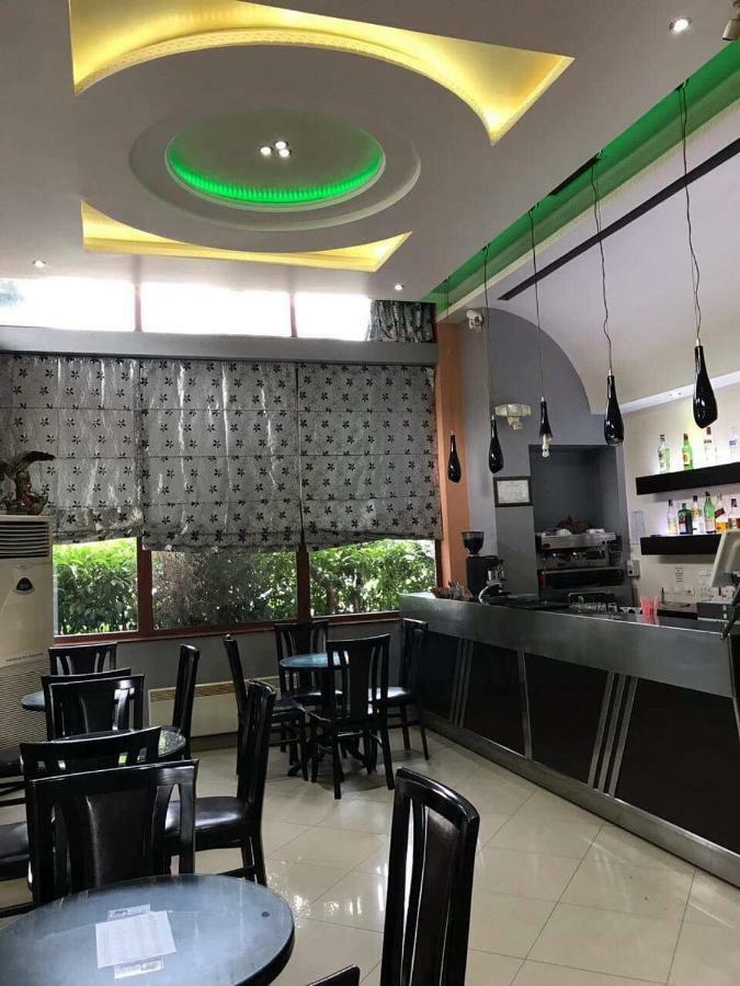 Hotel Freedom Лежа Экстерьер фото