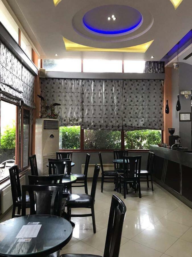 Hotel Freedom Лежа Экстерьер фото